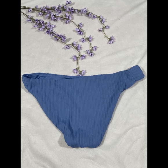 NEW Becca Loreda Ribbed Bikini Bottom‎ in MIST Blue [SZ Large ] - Picture 10 of 12